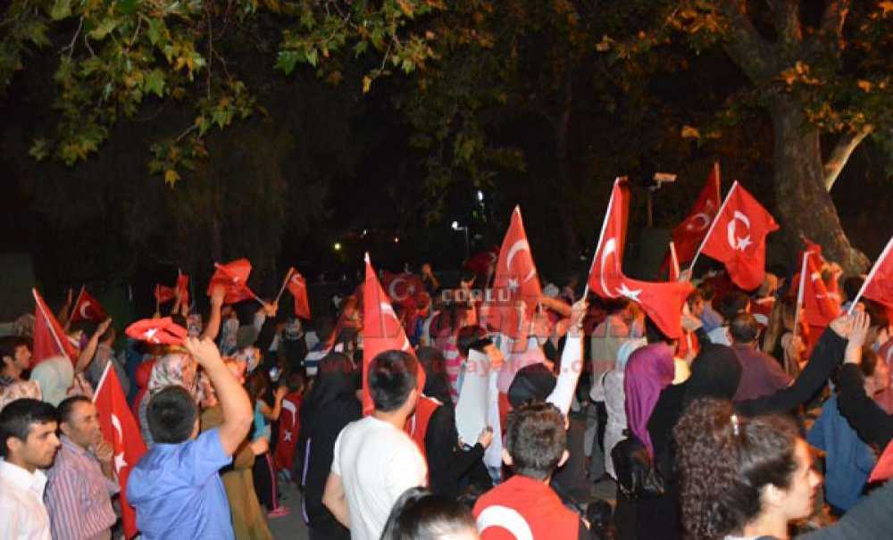 Demokrasi Nöbeti Devam Ediyor