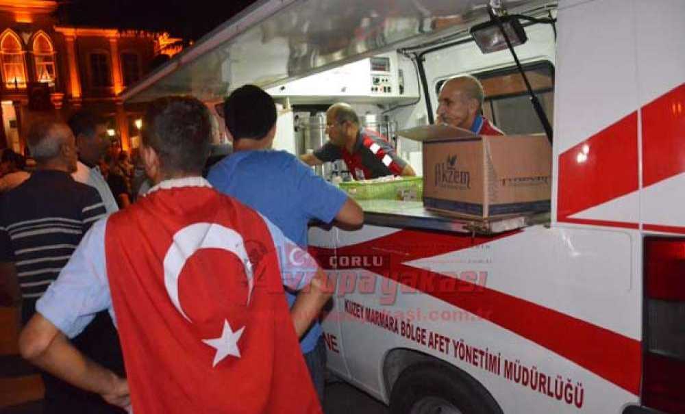 Kurumlardan Demokrasi Nöbetine Destek