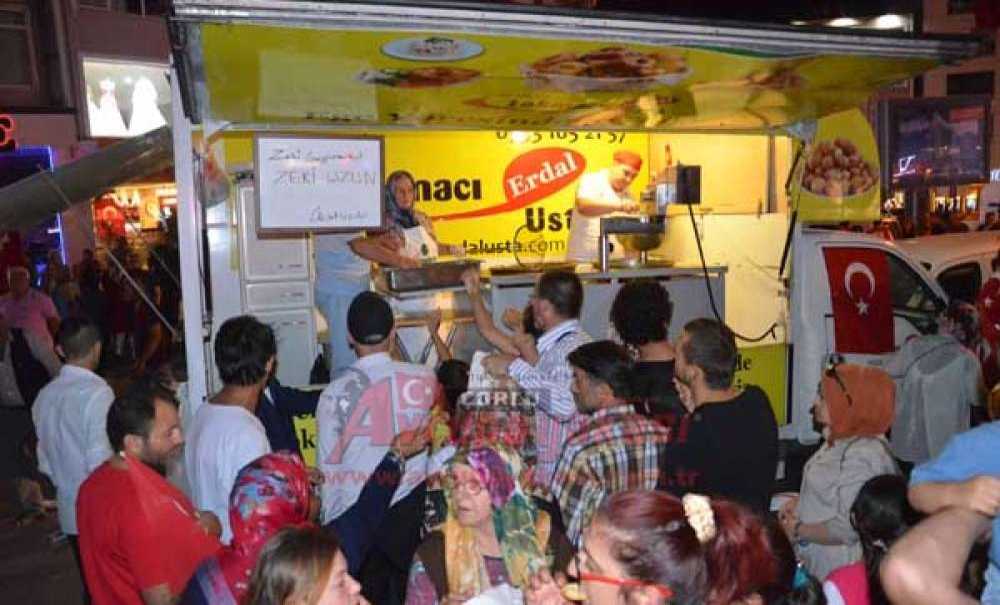 İşadamı Uzun'dan Demokrasi Nöbeti Tutanlara Lokma