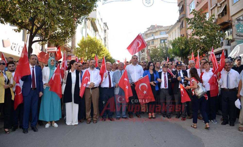 Tekirdağ'da Binler Demokrasiye Saygı İçin Yürüdü