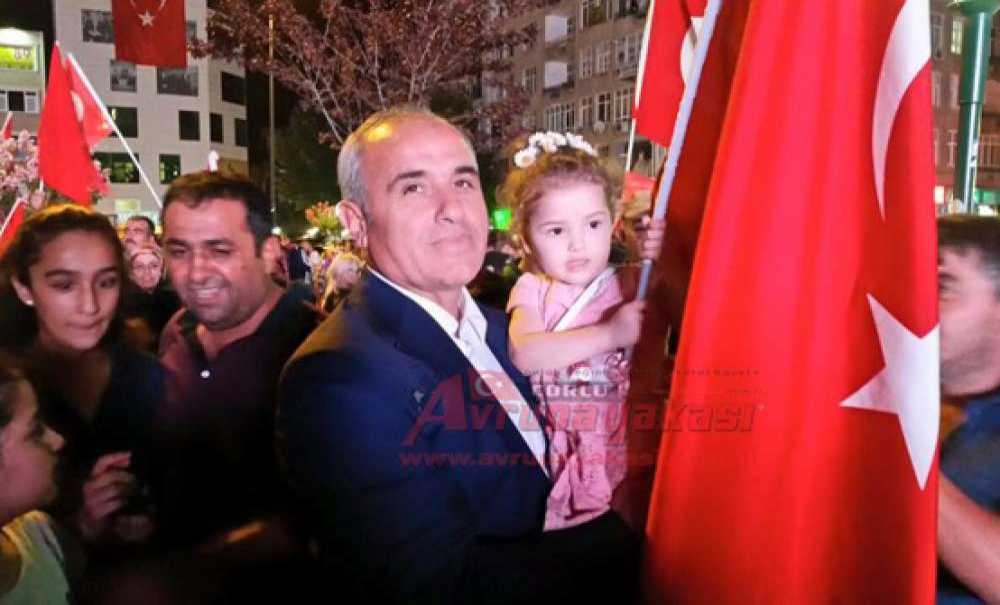 Çorlu Kaymakamı Levent Kılıç;“Darbe Girişimi Mağdurlarına Yardım Etmek İsteyenler Bağışta Bulunabilirler”