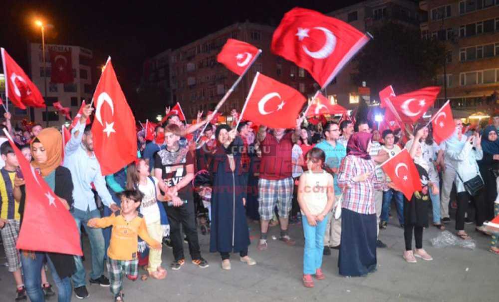 Demokrasi Nöbetinde 12. Gün