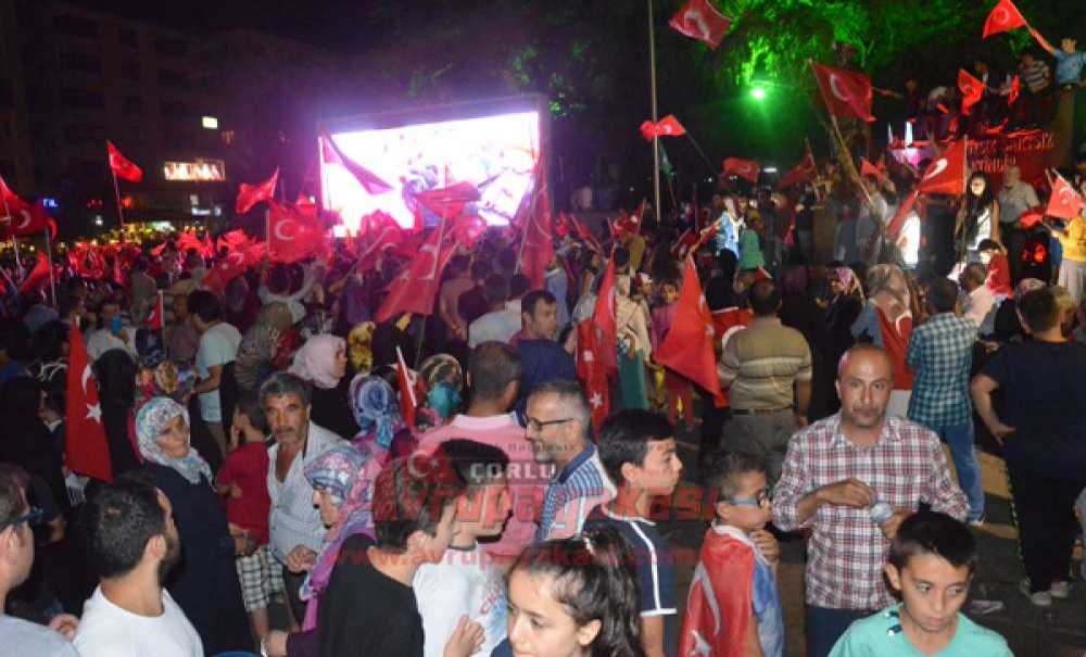 Demokrasi Nöbetinde 12. Gün