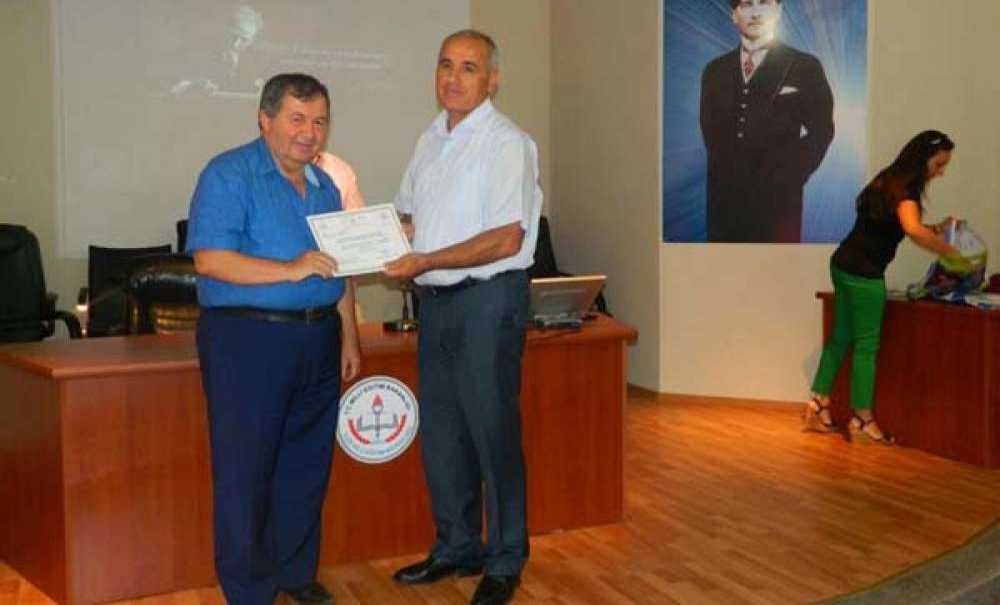 Çorlu'daki Okullara Beyaz Bayrak