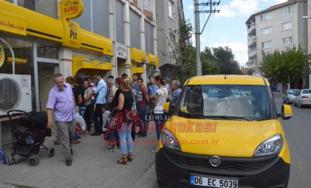 Ptt Çorlu Şubesi'nde Yoğunluk Artıyor