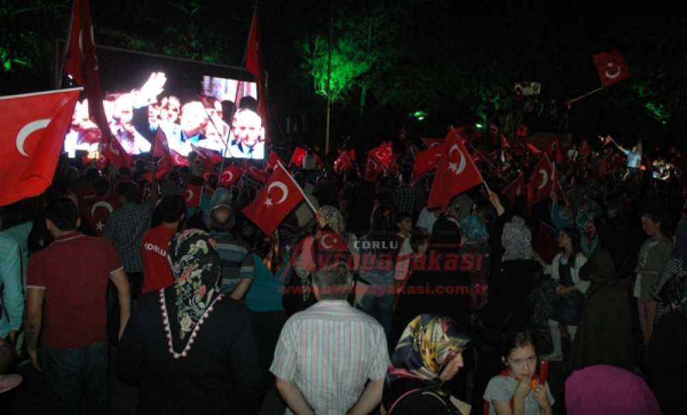 Demokrasi Nöbetinde 13. Gece
