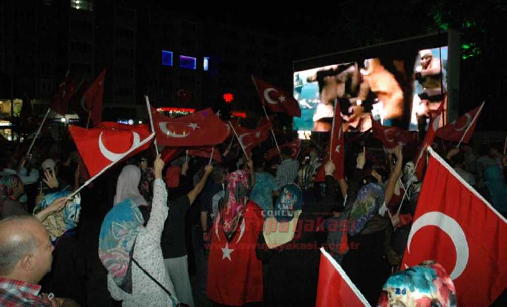 Demokrasi Nöbetinde 13. Gece
