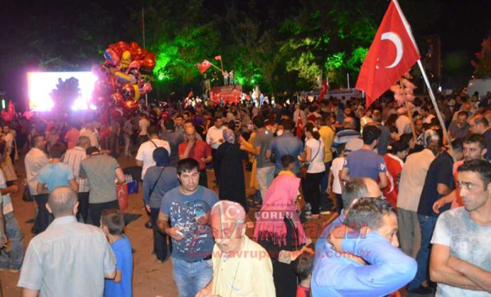 Demokrasi Nöbetinde 2 Hafta Geride Kaldı