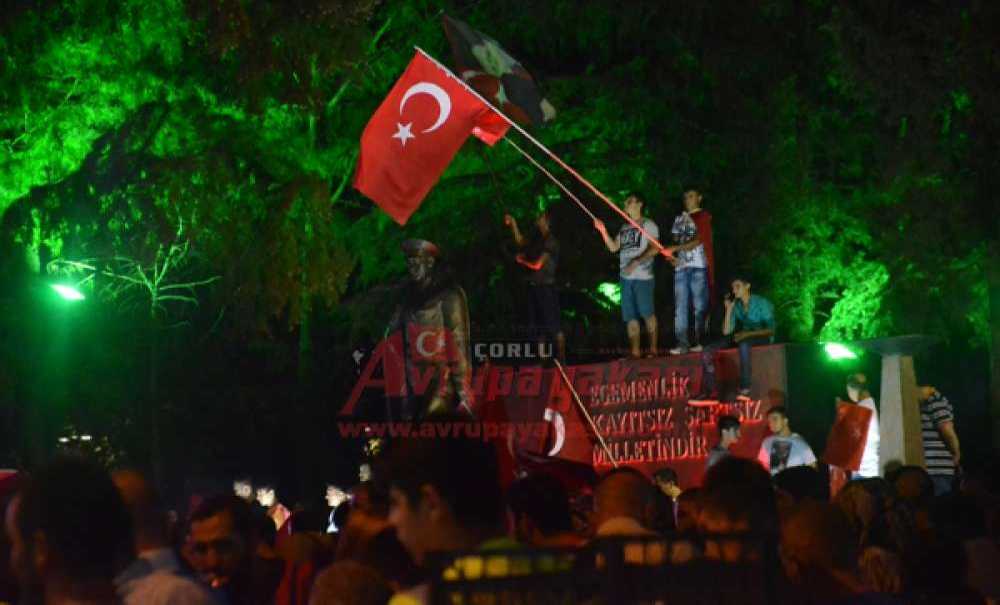 Demokrasi Nöbetinde 2 Hafta Geride Kaldı