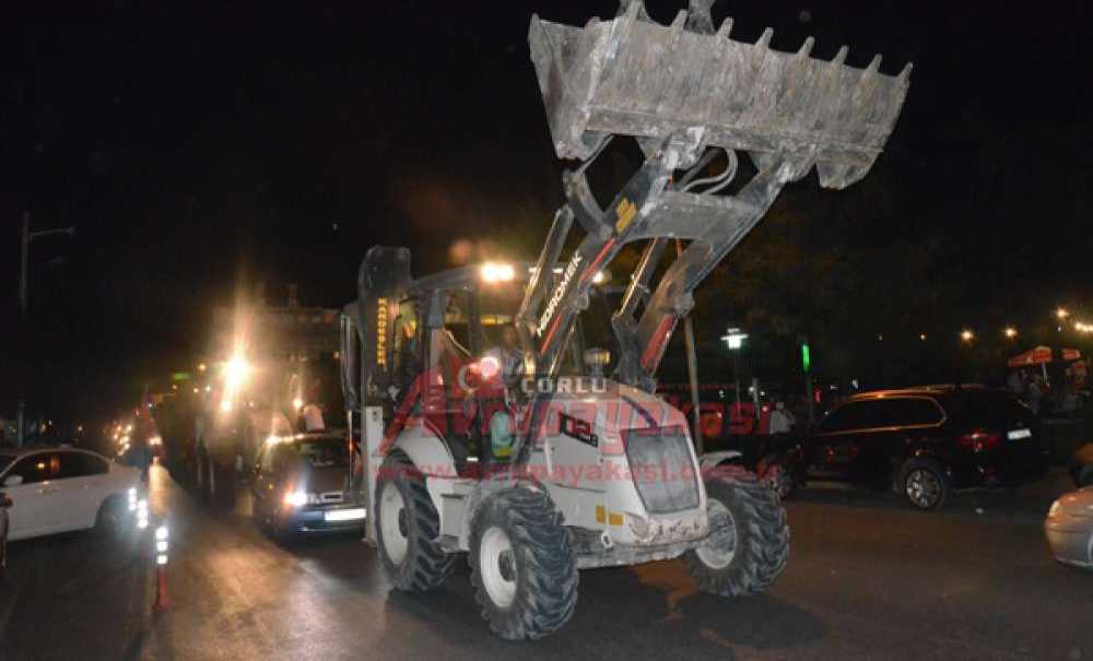 İş Makineleri Meydanlara İndi