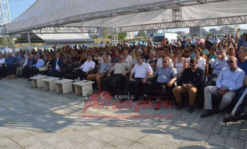 Mustafa Kemal Atatürk Yarı Olimpik Yüzme Havuzu'nun Açılışı Gerçekleştirildi