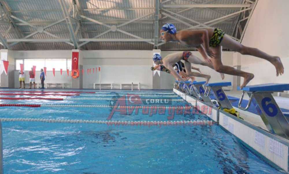 Mustafa Kemal Atatürk Yarı Olimpik Yüzme Havuzu'nun Açılışı Gerçekleştirildi