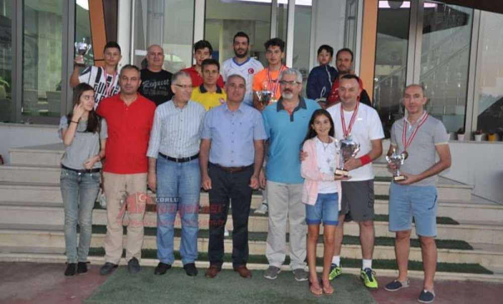 Çorlu'da Yaz Tenis Turnuvası Sona Erdi