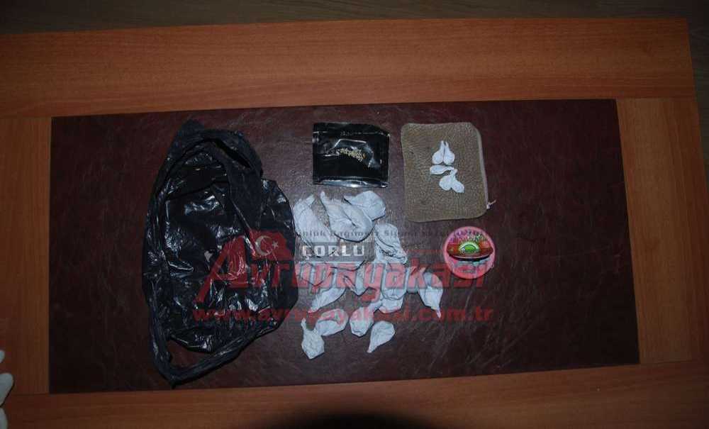 Polis Uyuşturucuya Geçit Vermiyor