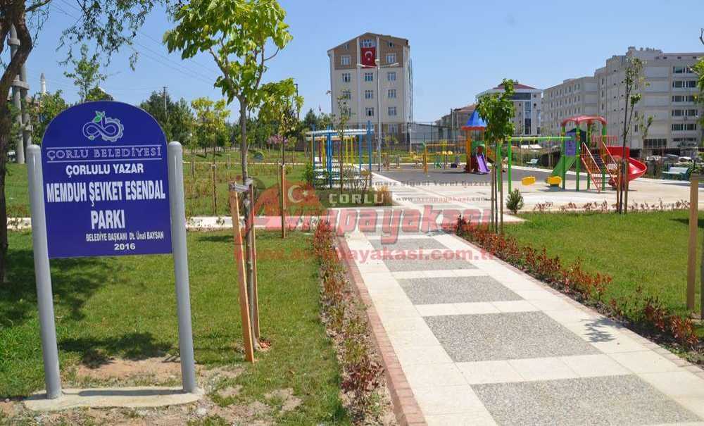 Çorlu Belediyesi'nden Memduh Şevket Esendal Parkı