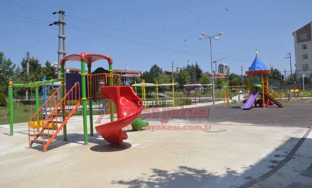 Çorlu Belediyesi'nden Memduh Şevket Esendal Parkı