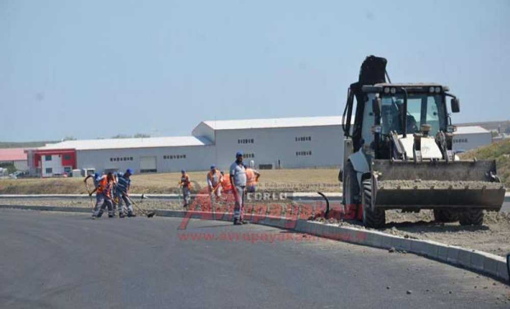 Bülent Ecevit Bulvarı'nın Son Etabı Da Asfaltlandı