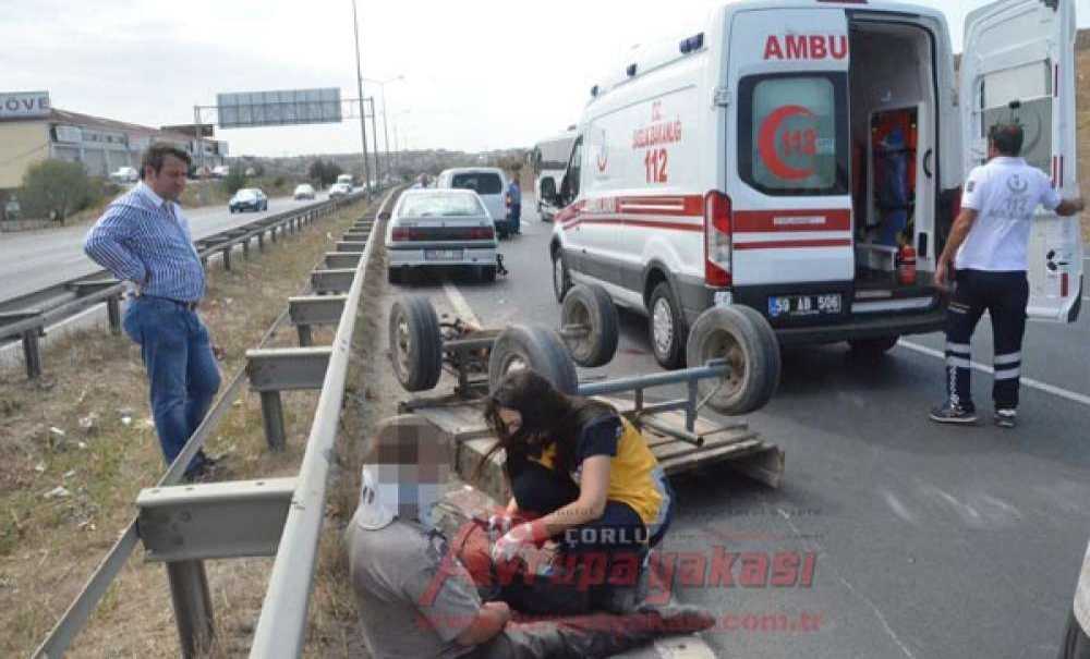 At Arabasıyla Otomobil Çarpıştı: 2 Yaralı