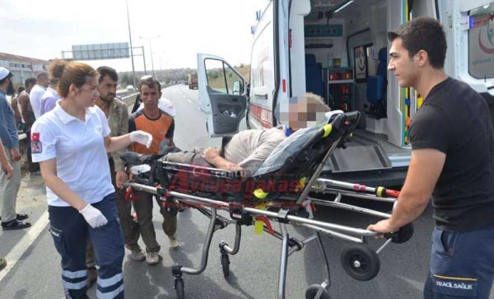 At Arabasıyla Otomobil Çarpıştı: 2 Yaralı