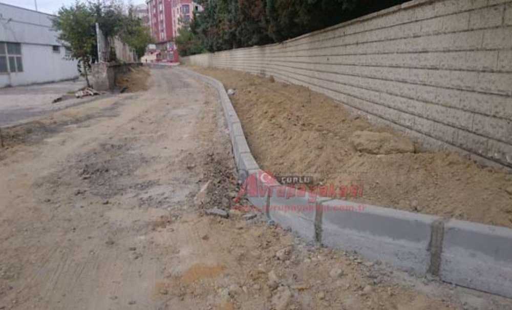 Kaldırımsız Sokağa Kaldırım Yapılıyor