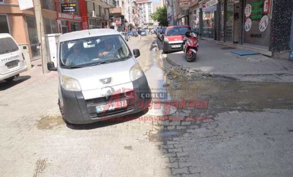 Kilit Parke Taşları Çöktü