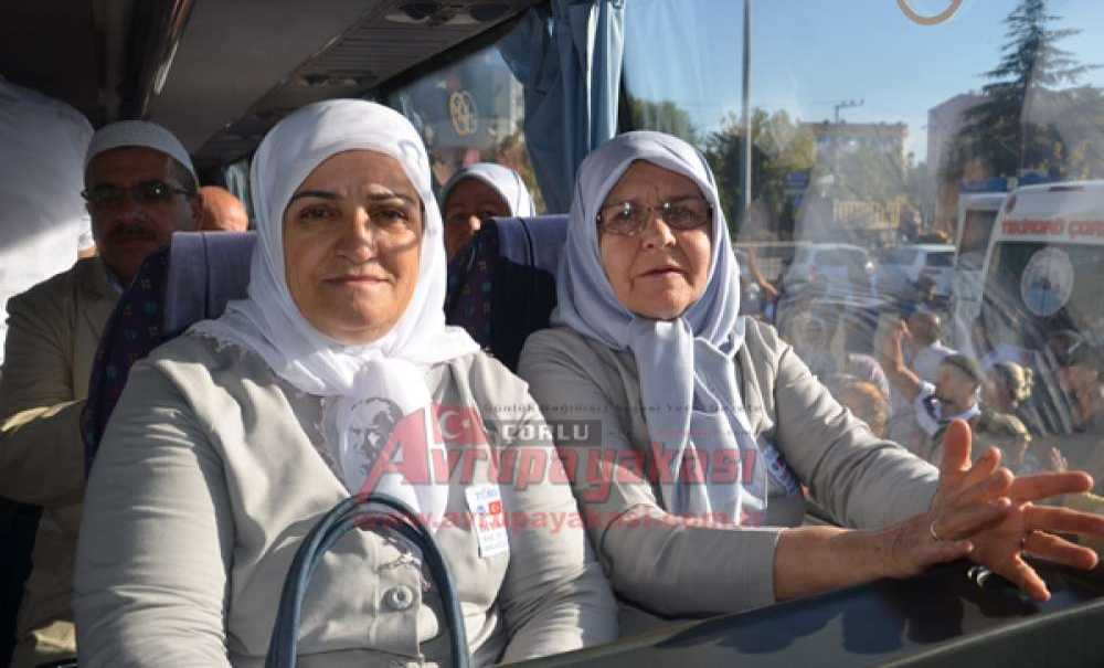 Çorlu'dan Hac Kafilesi Yola Çıktı