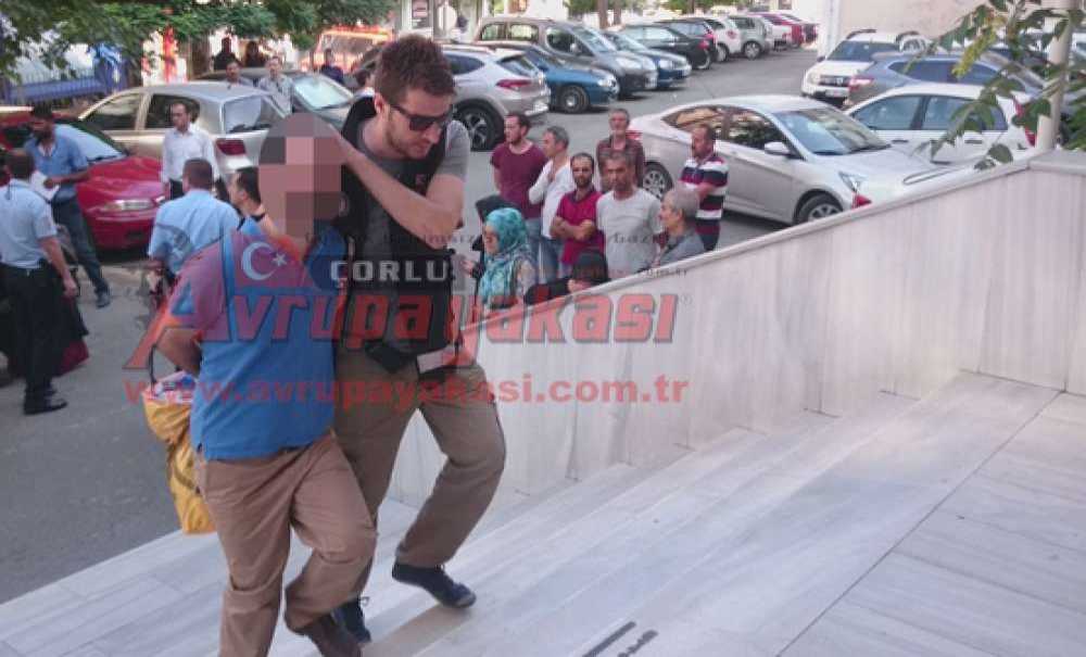 Çalıştıkları Adliyeye Kelepçeli Getirildiler