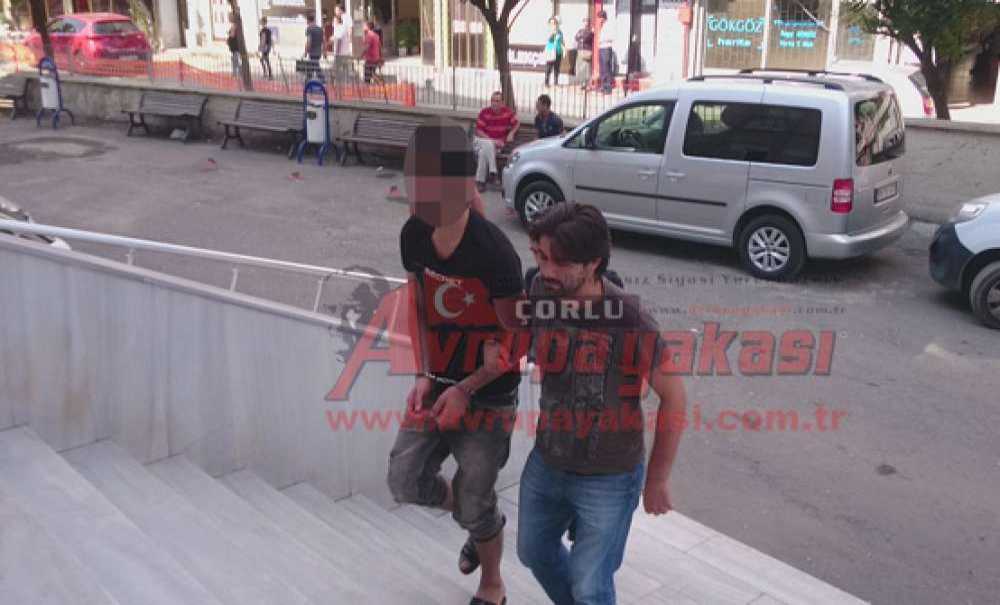 Terör Örgütü Üyesi Olduğu Iddiası Ile Gözaltına Alınan 3 Kişi Çorlu Adliyesi'ne Sevk Edildi