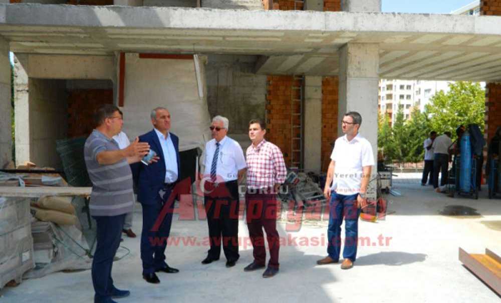 Kaymakam Kılıç Spor Salonu İnşaatını İnceledi