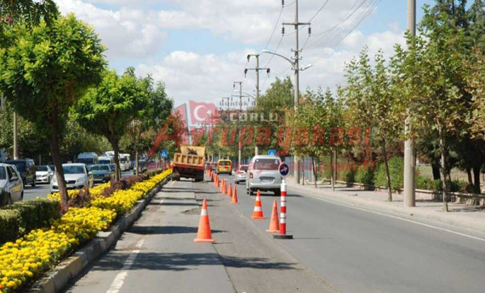Atatürk Bulvarında Yol Yapım Çalışmaları Başladı