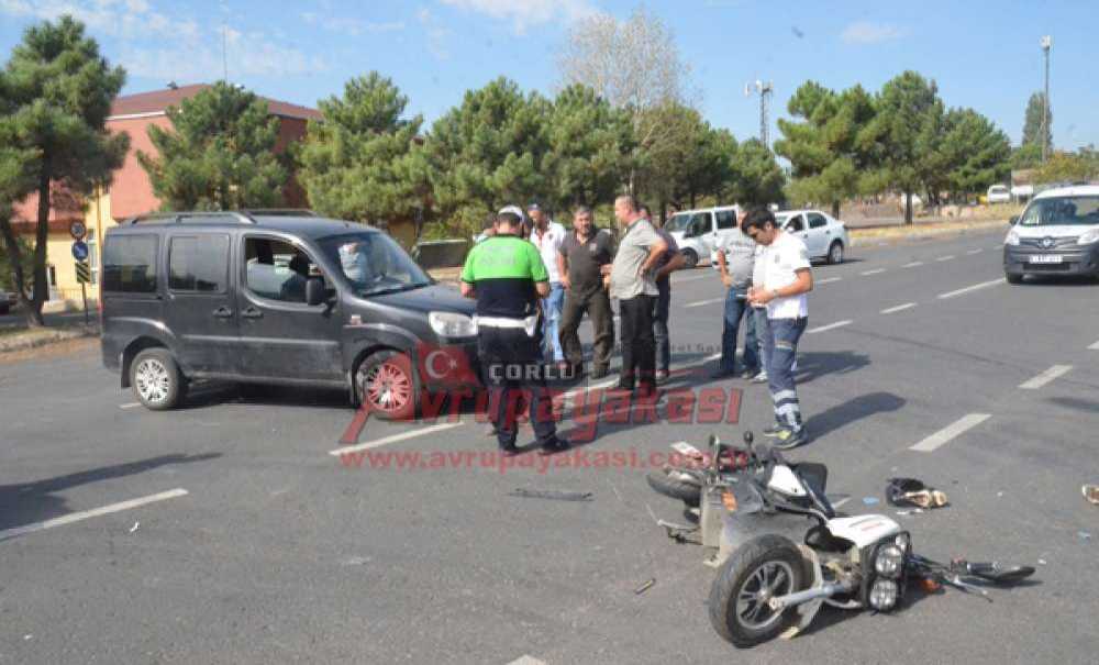 Kamyonetle Elektrikli Bisiklet Çarpıştı: 1 Yaralı