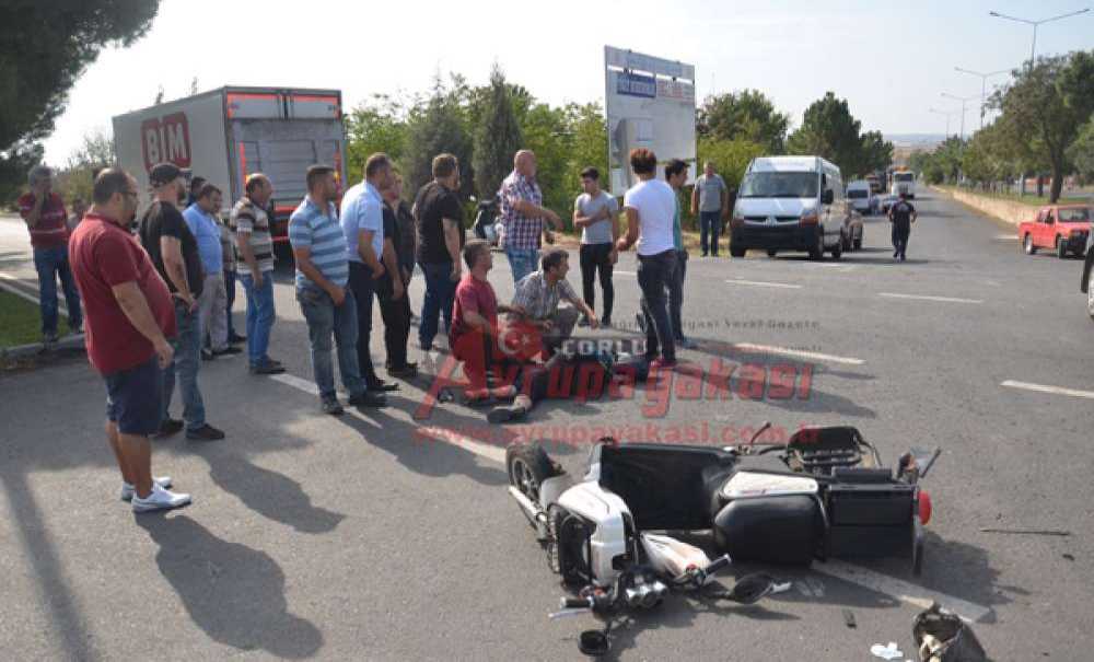 Kamyonetle Elektrikli Bisiklet Çarpıştı: 1 Yaralı