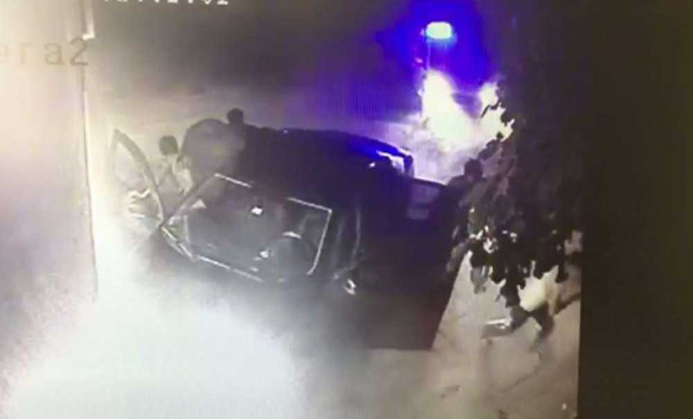 Hırsızlık Şüphelilerinin Kaza Ve Polise Yakalanma Anı Kamerada