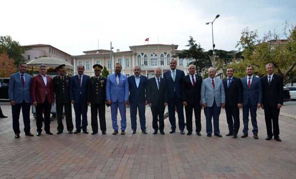 Tekirdağ Protokolü Tuğlalı Park'da Bayramlaştı