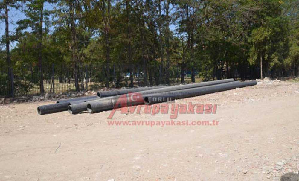 Hastane Bahçesi Çöplüğe Döndü