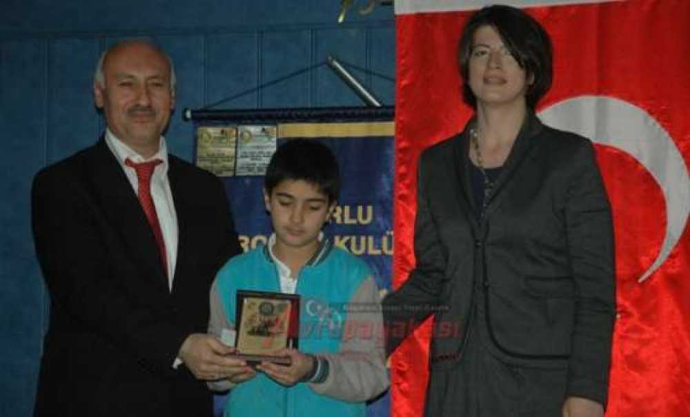 Rotary Kulübü`nden Yarışmada Derece Alan Öğrencilere Ödül