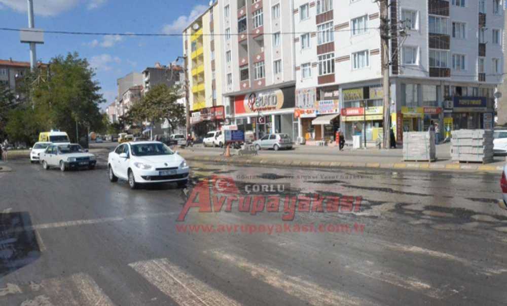 Su Borusunu Bir Kez Daha Patlattılar