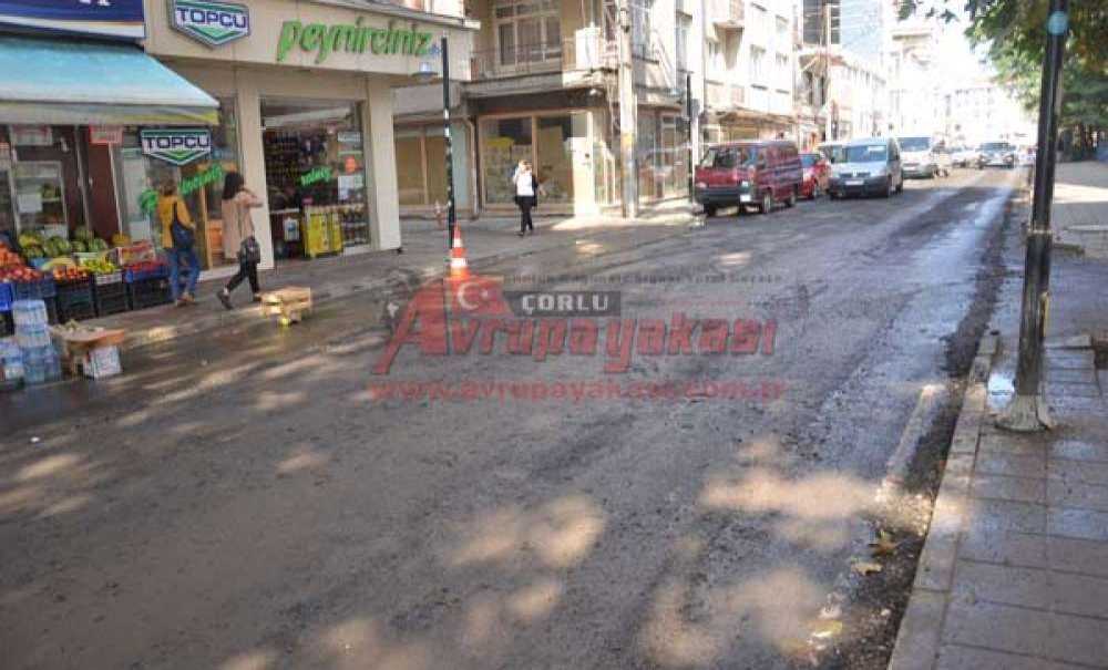 Şinasi Kurşun Caddesi Düzeltildi