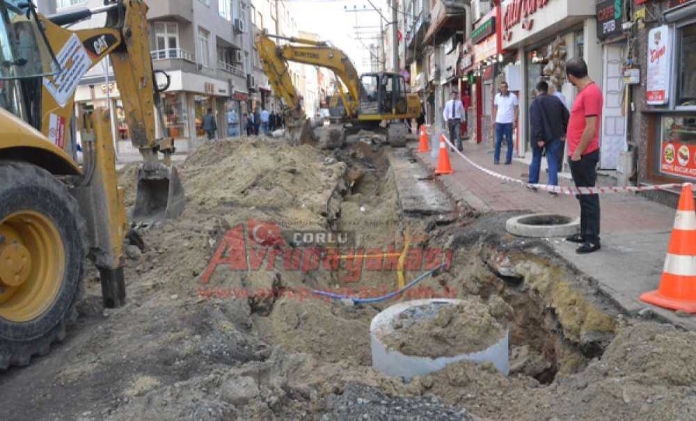 Kumyol Caddesi Yeniden Kazılıyor