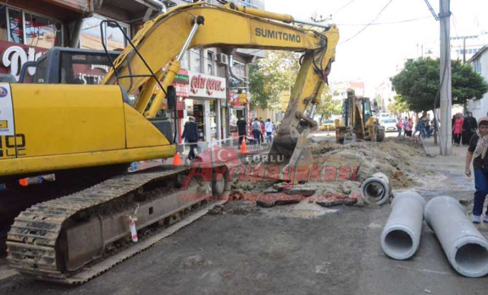 Kumyol Caddesi Yeniden Kazılıyor