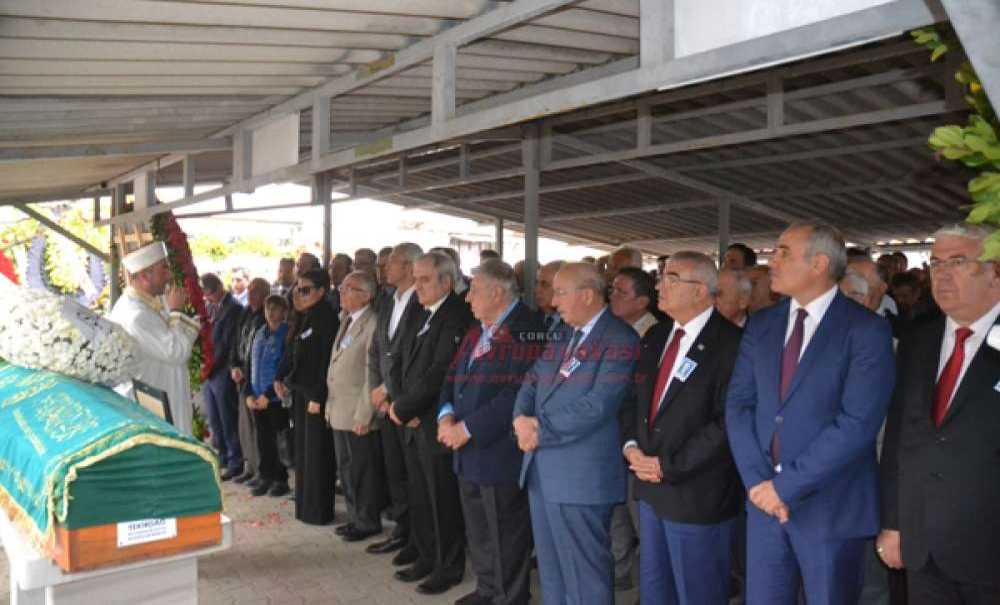 Suad Dayanıklı Toprağa Verildi