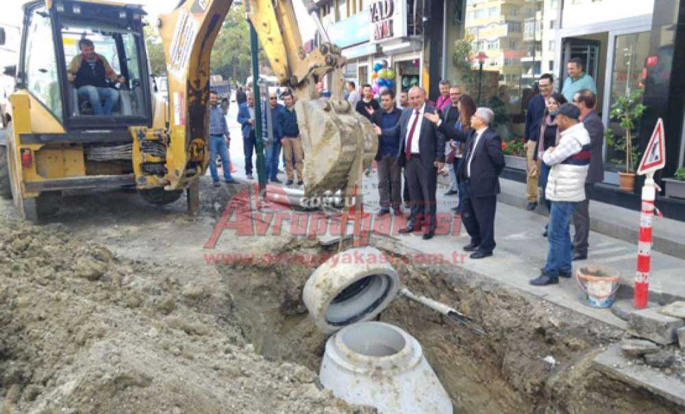 Teski Kumyol Caddesi'ndeki Son Rögar Kapağını Taktı