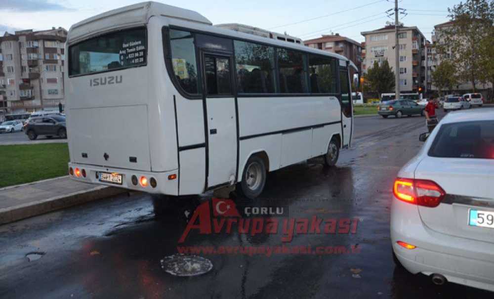 Asfalttan Su Fışkırdı