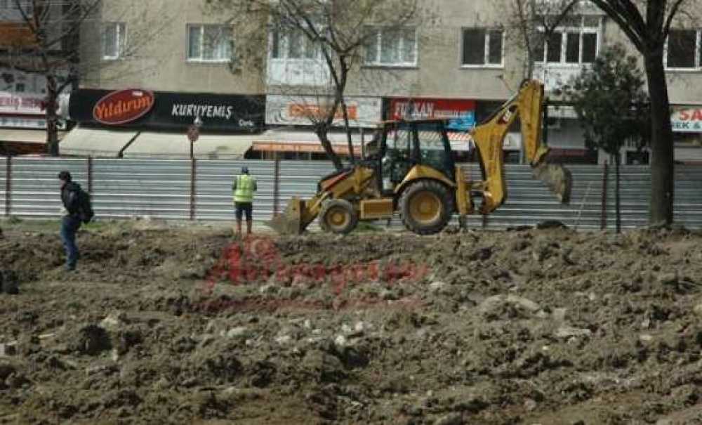 Katlı Otopark Yapımına Başlandı