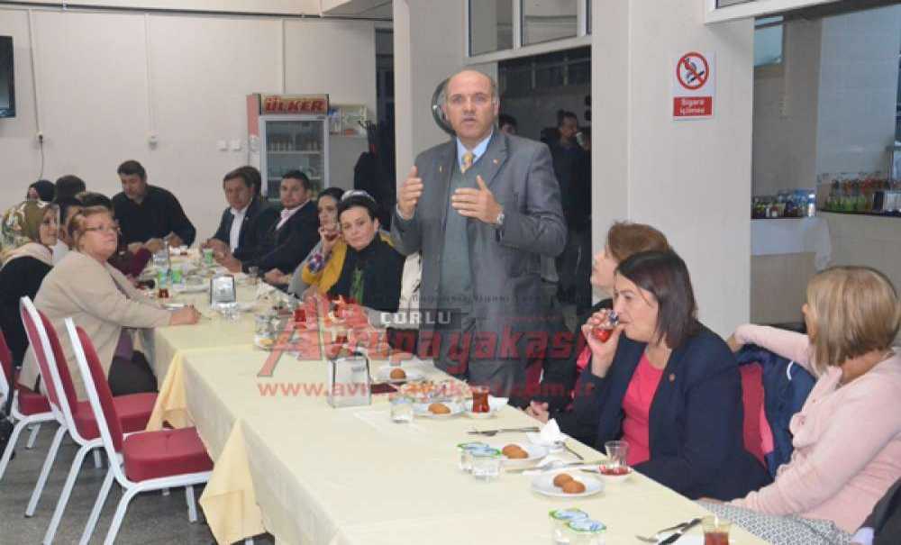 Ak Parti'den Muhtarlar Günü Kutlaması