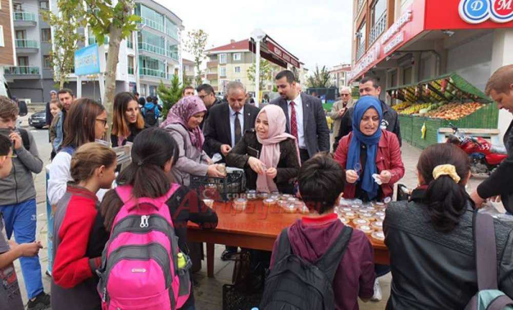 Ak Parti Çobançeşme Teşkilatı Aşure Dağıttı