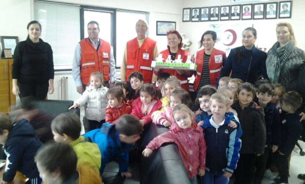 Kızılay Çorlu Şubesi Başkanı Selime Dodurka:“Kızılay Haftası Hepimize Kutlu Olsun”