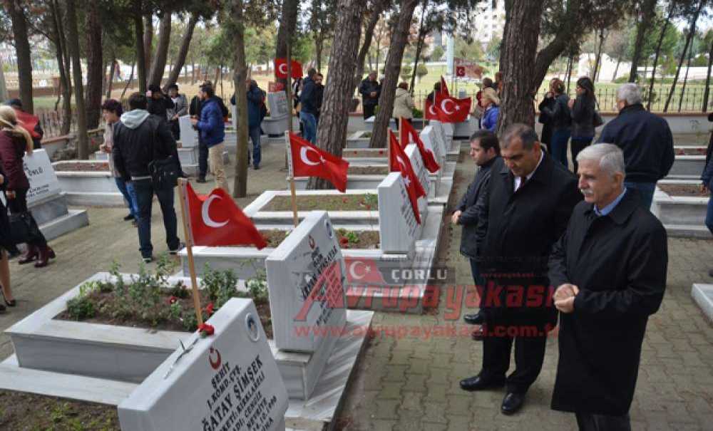 Chp'den Şehitliğe Ziyaret