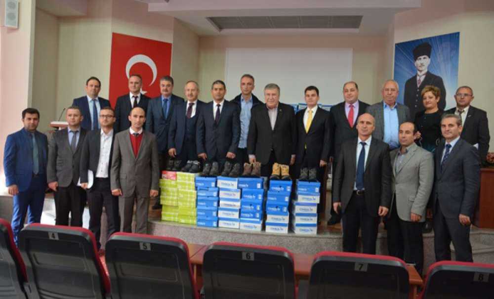 Çorlu Tso'dan İhtiyaç Sahibi Öğrencilere Ayakkabı Yardımı
