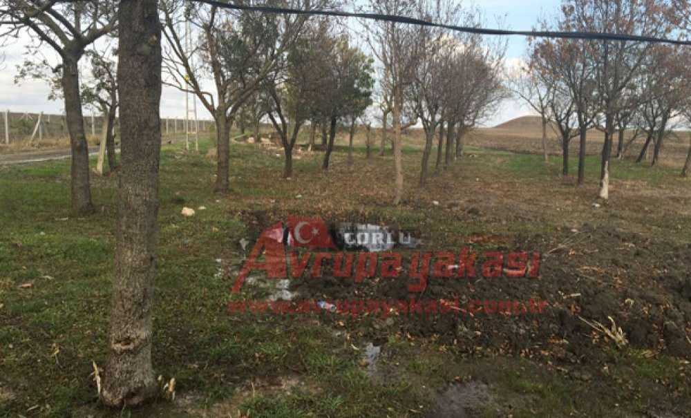 Sular Akıyor Teski Bakıyor